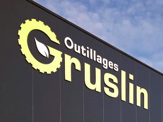 Logo et lettres relief 3D du logo 'Outillages Gruslin'