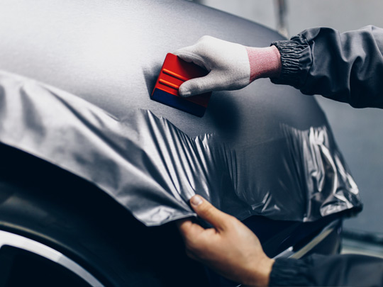 Protection de la carrosserie à l'aide de vinyle adhésif